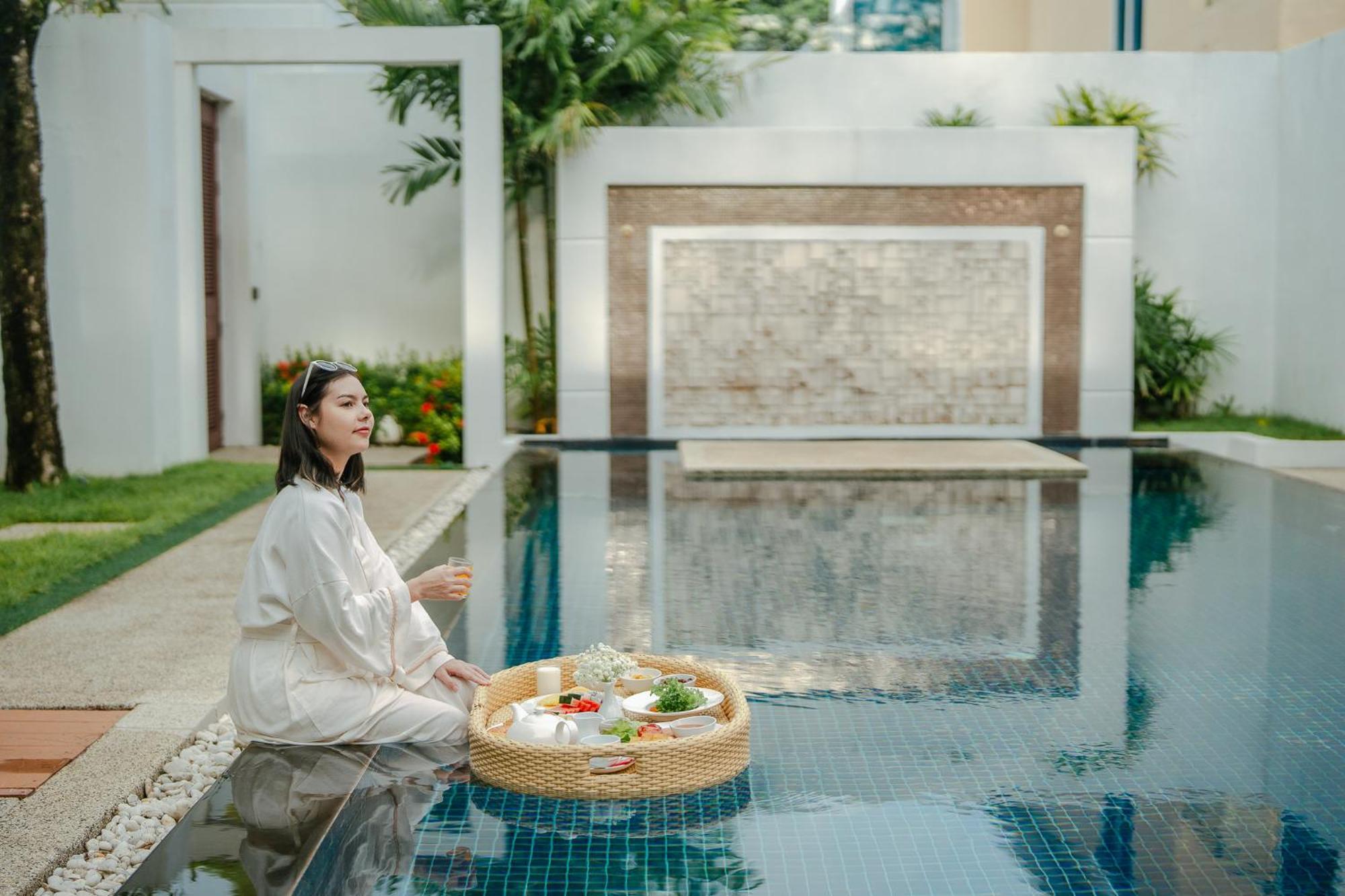 สแปลช บีช รีสอร์ต ไม้ขาว ภูเก็ต 5* Mai Khao